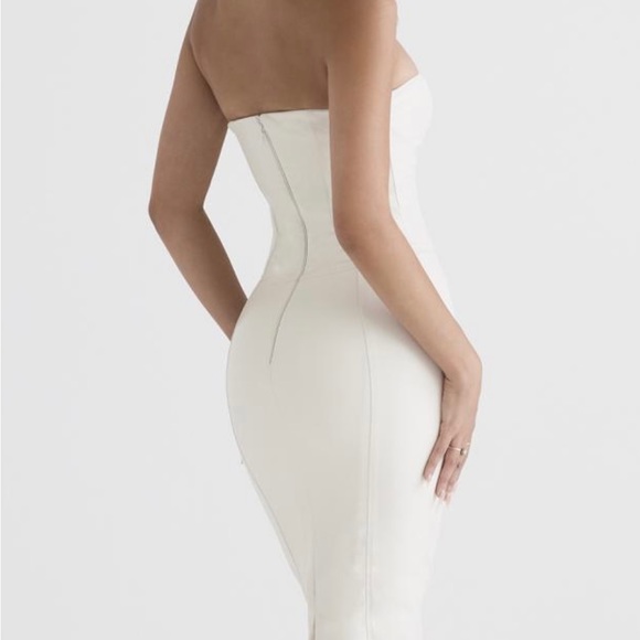 BRAND NEW HOUSE OF CB Camilla Faux Leather Strapless Midi Dress - Ivory - Picture 4 of 6